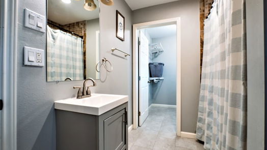 Houston 1-story, 6-bed 9305 Emnora Lane-idx