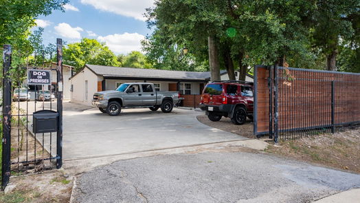 Houston 1-story, 6-bed 9305 Emnora Lane-idx