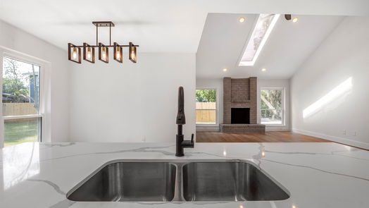 Houston 2-story, 3-bed 9211 Kerrwood Lane-idx