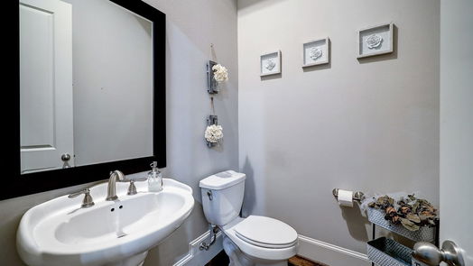 Houston 3-story, 3-bed 8821 Lakeshore Bend Drive-idx