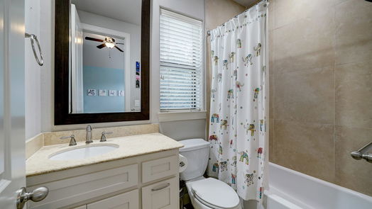 Houston 3-story, 3-bed 8821 Lakeshore Bend Drive-idx