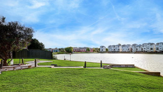 Houston 3-story, 3-bed 8821 Lakeshore Bend Drive-idx