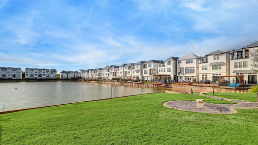 Houston 3-story, 3-bed 8821 Lakeshore Bend Drive-idx