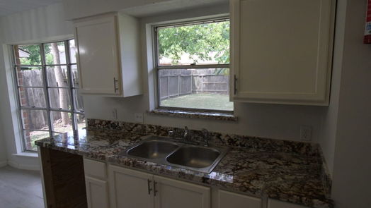 Houston 1-story, 3-bed 9718 Kemp Forest Drive-idx