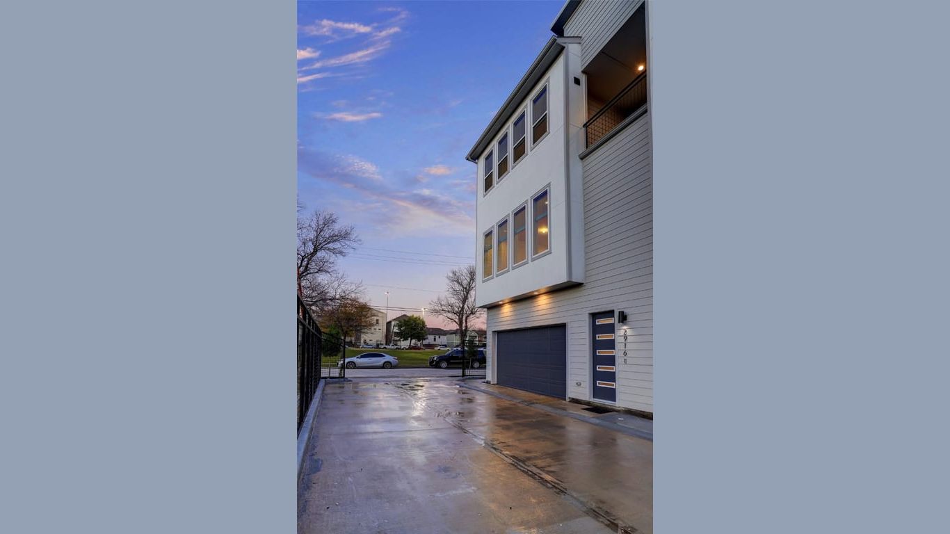 Houston 3-story, 3-bed 1938 Laverne Street-idx