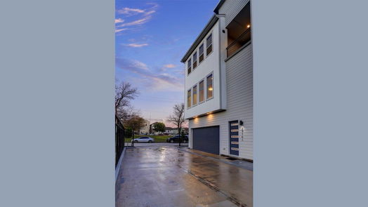 Houston 3-story, 3-bed 1938 Laverne Street-idx