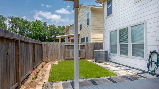 Houston 2-story, 3-bed 10034 Hillside Bayou Drive-idx