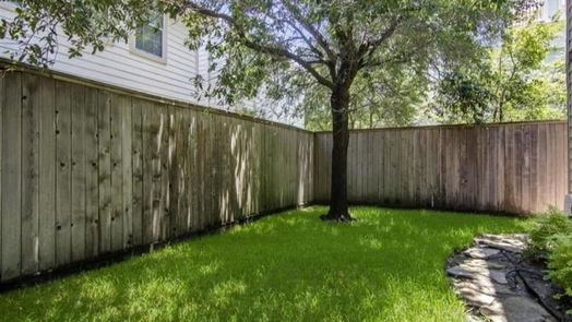 Houston 3-story, 3-bed 8810 Lakeshore Terrace Drive-idx