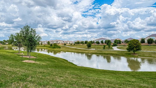 Houston 2-story, 2-bed 9822 Rugged Oaks Drive-idx