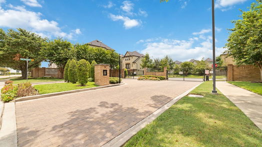 Houston 3-story, 4-bed 9926 Spring Shadows Park Circle-idx