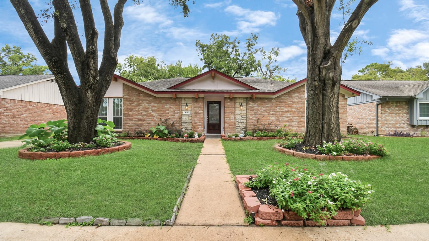 Houston 1-story, 3-bed 9706 Springmont Drive-idx