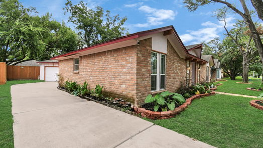 Houston 1-story, 3-bed 9706 Springmont Drive-idx