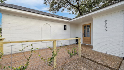 Houston 1-story, 3-bed 9255 Blankenship Drive-idx