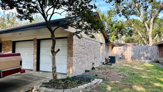 Houston 1-story, 3-bed 2618 Pine Village Drive-idx