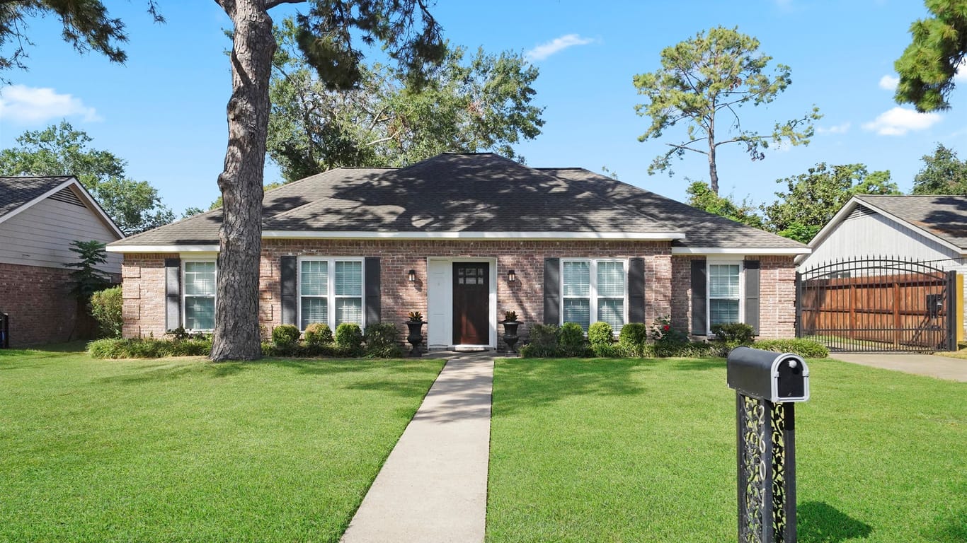 Houston 1-story, 3-bed 2607 Pine Village Drive-idx
