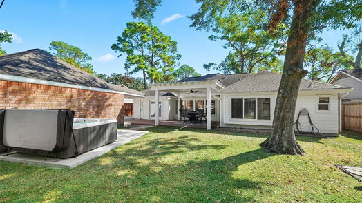 Houston 1-story, 3-bed 2607 Pine Village Drive-idx