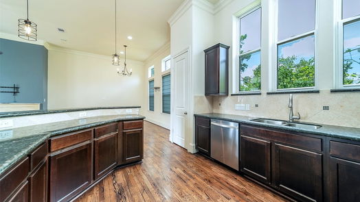 Houston 4-story, 3-bed 8930 Lakeshore Bend Drive-idx