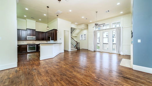 Houston 4-story, 3-bed 8930 Lakeshore Bend Drive-idx