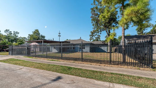 Houston 1-story, 4-bed 8658 Sonneville Drive-idx