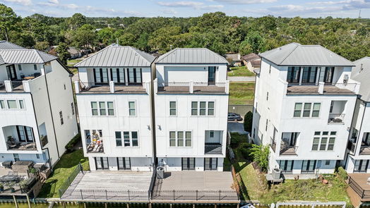 Houston 4-story, 3-bed 2122 Lakeshore Edge Drive-idx