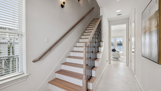 Houston 4-story, 3-bed 2122 Lakeshore Edge Drive-idx