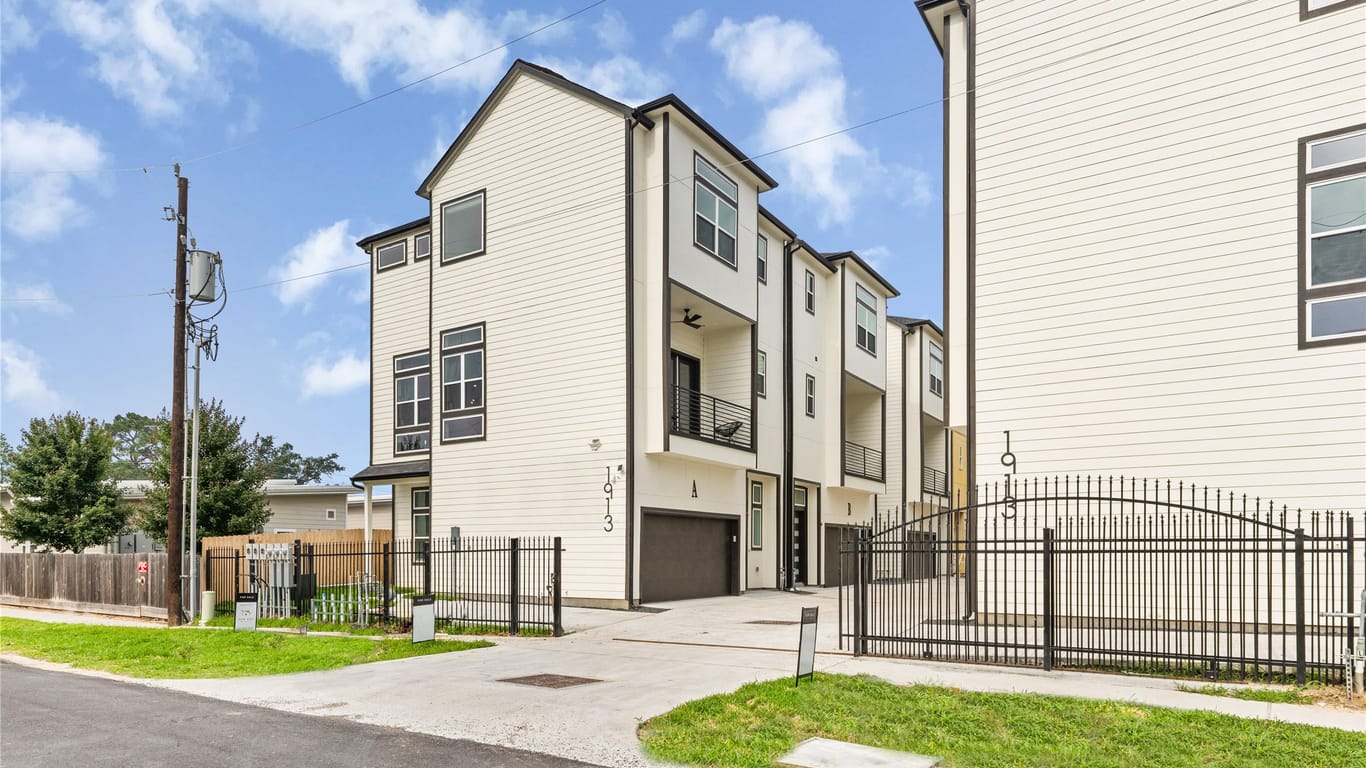 Houston 3-story, 3-bed 1913 Hoskins Drive A-idx