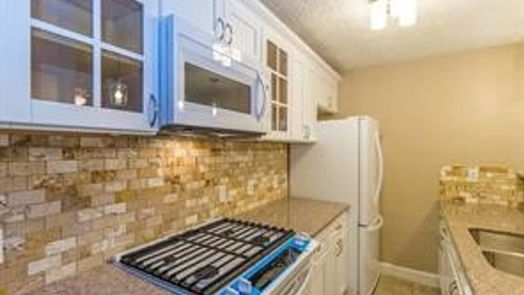 Houston 1-story, 2-bed 7925 Rampart Street 105-idx