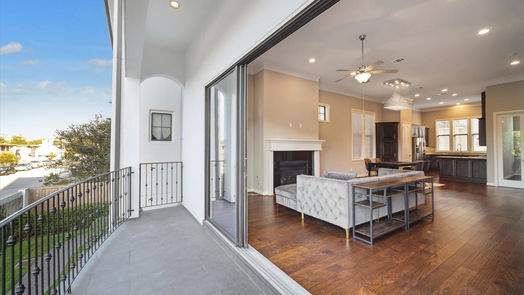 Houston 3-story, 3-bed 5531 Pine Street C-idx