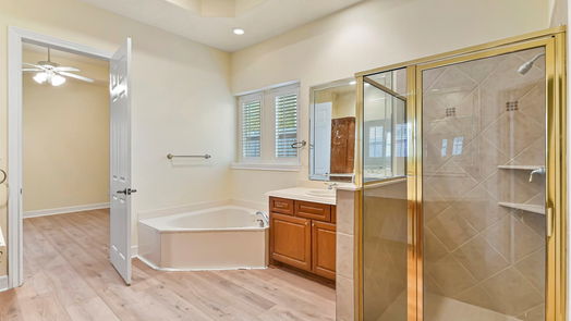 Houston 1-story, 3-bed 5550 Aspen Street-idx