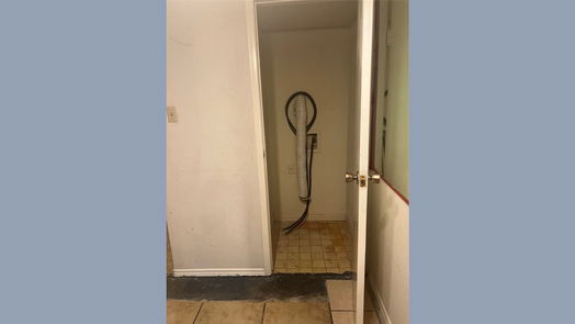 Houston 1-story, 2-bed 12660 Ashford Point Drive 211-idx