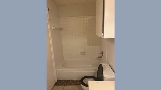 Houston 1-story, 2-bed 12660 Ashford Point Drive 211-idx