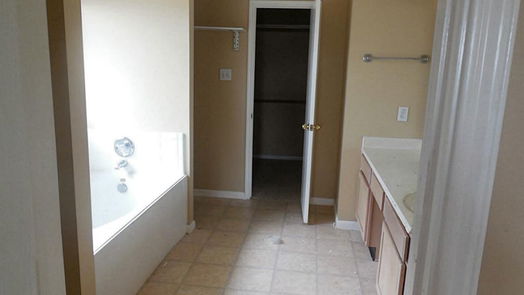 Houston 2-story, 4-bed 4050 Westermill Drive-idx