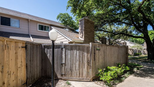 Houston 2-story, 2-bed 13923 Hollowgreen Drive-idx