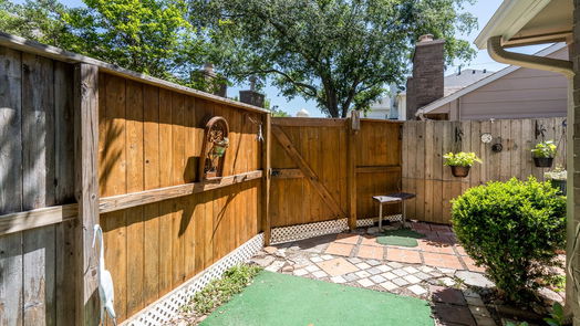 Houston 2-story, 2-bed 13923 Hollowgreen Drive-idx