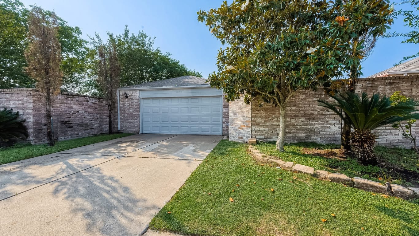 Houston 1-story, 3-bed 16130 Queensdale Drive-idx
