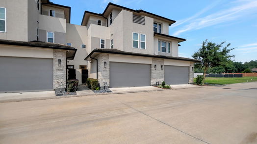 Houston 3-story, 3-bed 11611 Royal Ivory Crossing-idx