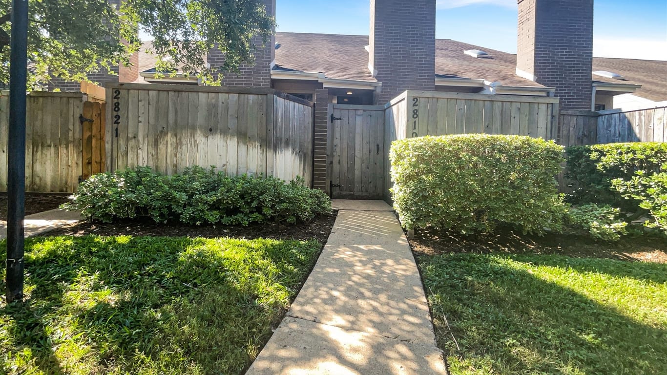 Houston 2-story, 1-bed 2819 Panagard Drive 38-idx