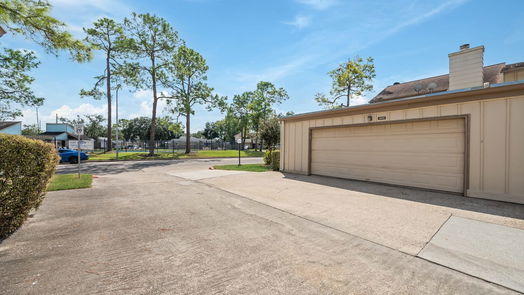 Houston 2-story, 3-bed 2828 Windchase Boulevard-idx