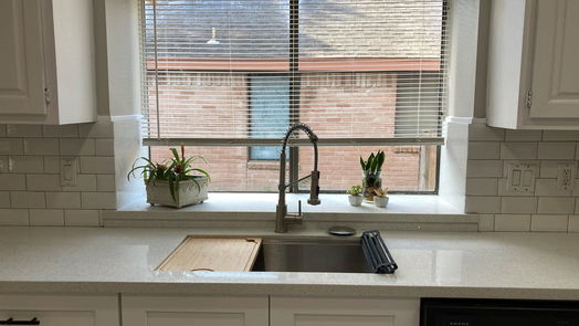 Houston 1-story, 4-bed 7907 ADDICKS CLODINE Road-idx