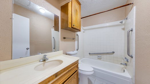 Houston 1-story, 3-bed 7111 La Entrada Drive-idx