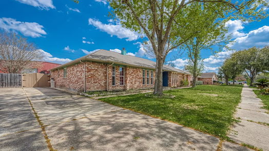 Houston 1-story, 3-bed 9211 Bollingbrook Drive-idx