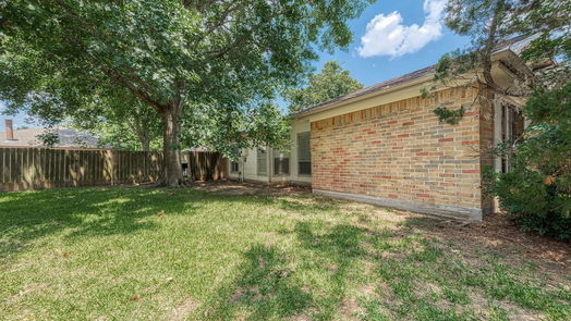 Houston 1-story, 3-bed 8118 Solana Drive-idx