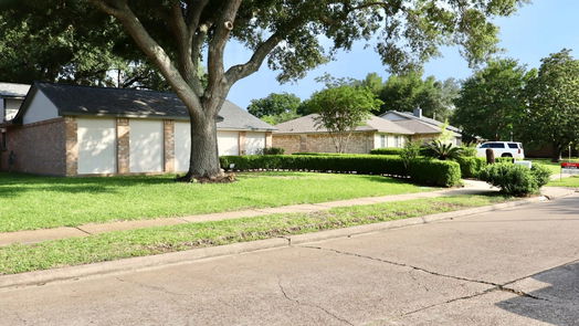 Houston 1-story, 3-bed 7911 Tamayo Drive-idx