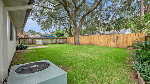 Houston 1-story, 3-bed 7911 Tamayo Drive-idx