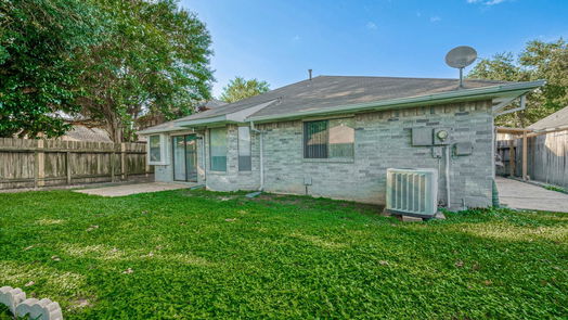 Houston 1-story, 3-bed 15511 Wildwood Lake Drive-idx