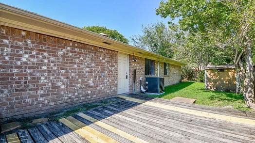 Houston 1-story, 4-bed 6923 Leandra Drive-idx