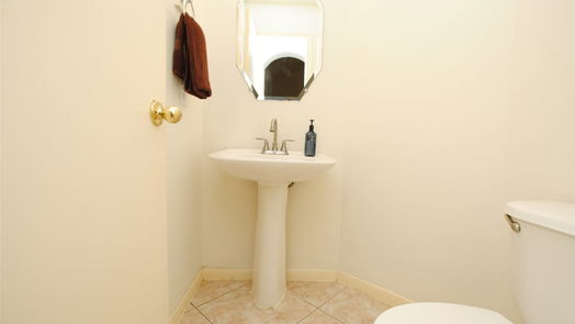 Houston 2-story, 4-bed 8226 Ashlawn Drive-idx