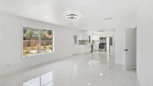 Houston 2-story, 4-bed 18155 Forest Cedars Drive-idx