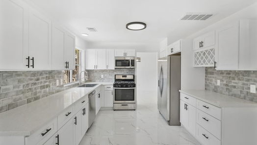 Houston 2-story, 4-bed 18155 Forest Cedars Drive-idx
