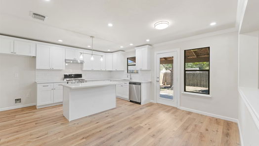 Houston 2-story, 4-bed 15119 Weeping Cedar Lane-idx